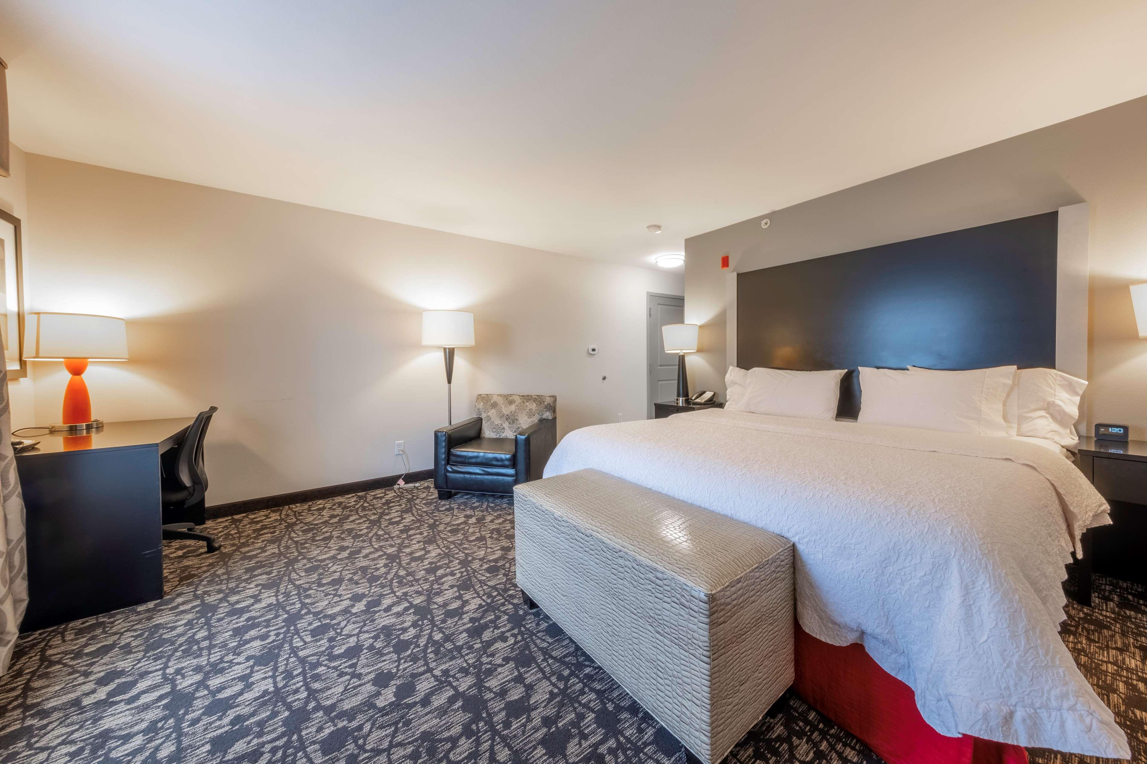 Hampton Inn & Suites Dupont Extérieur photo