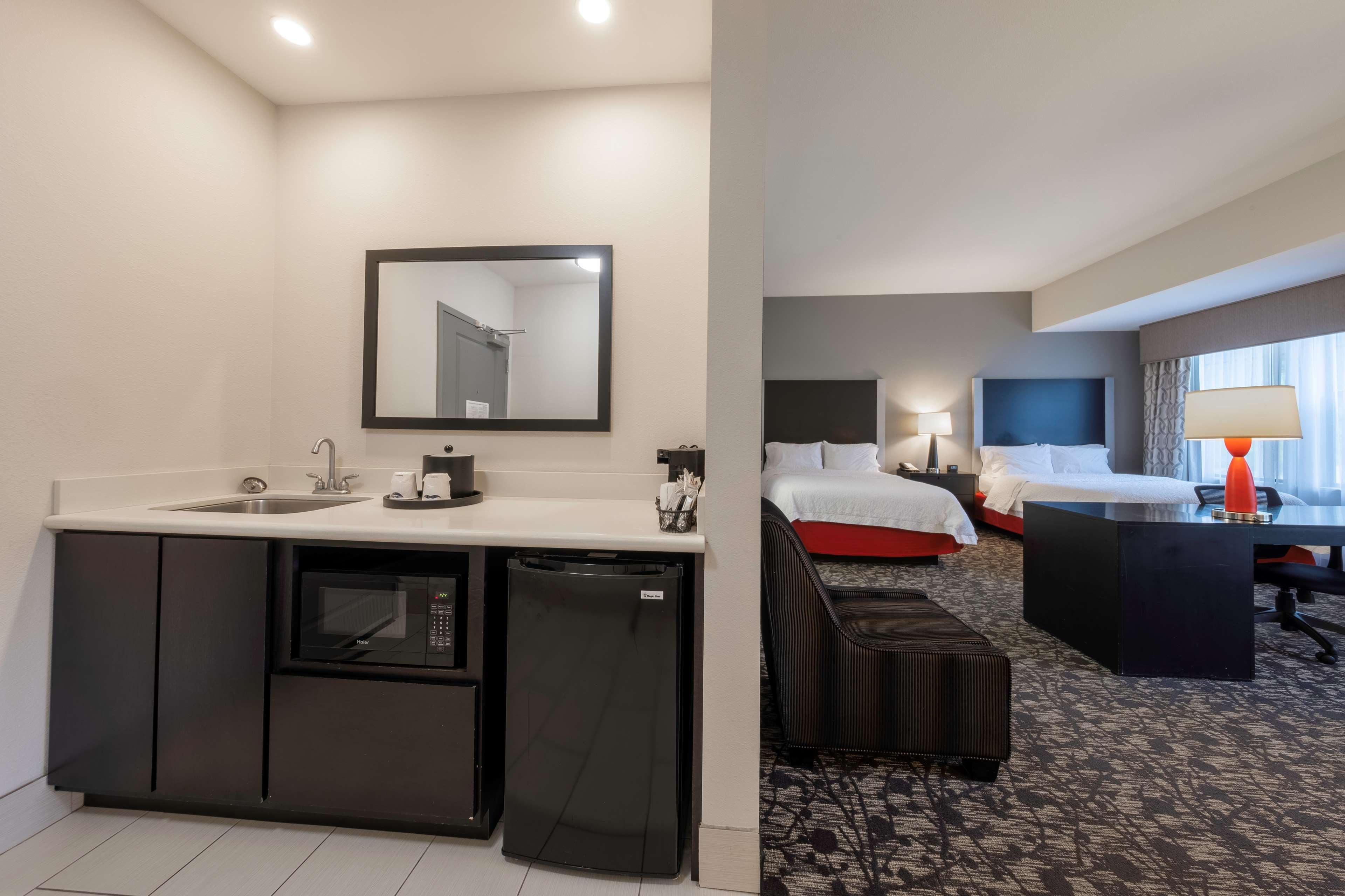 Hampton Inn & Suites Dupont Extérieur photo