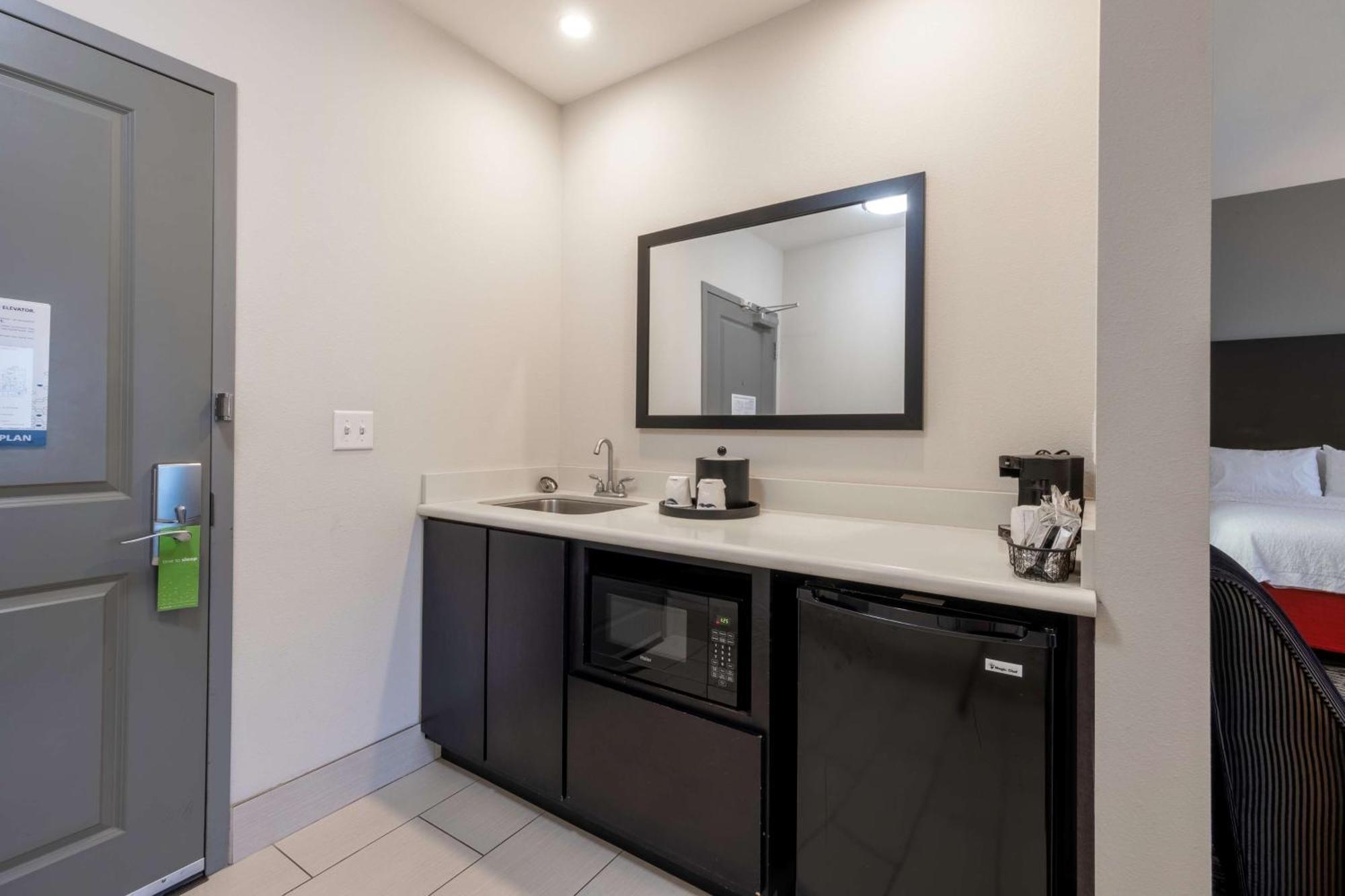 Hampton Inn & Suites Dupont Extérieur photo