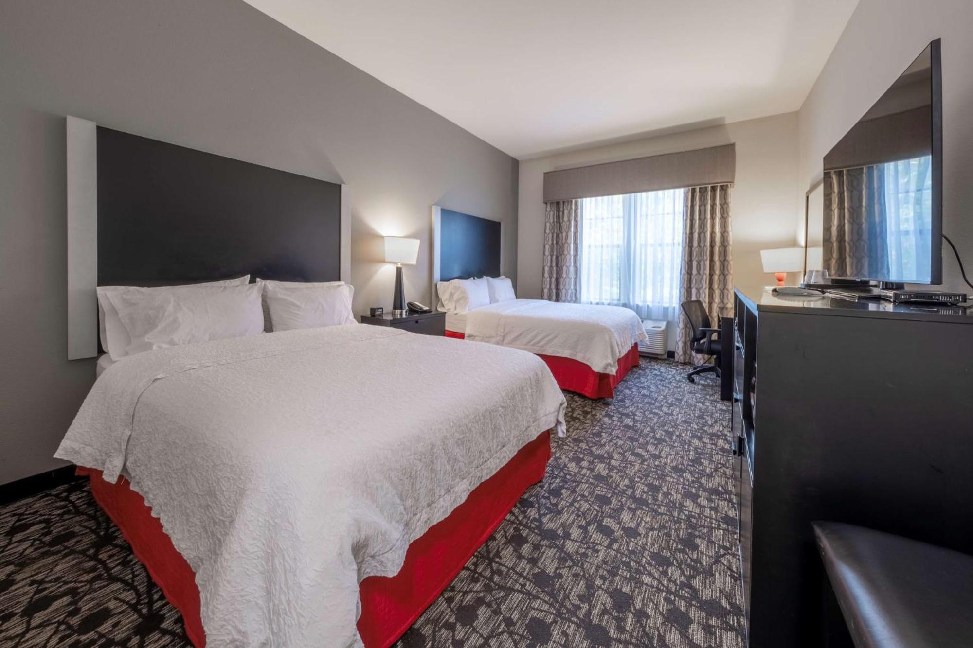 Hampton Inn & Suites Dupont Extérieur photo