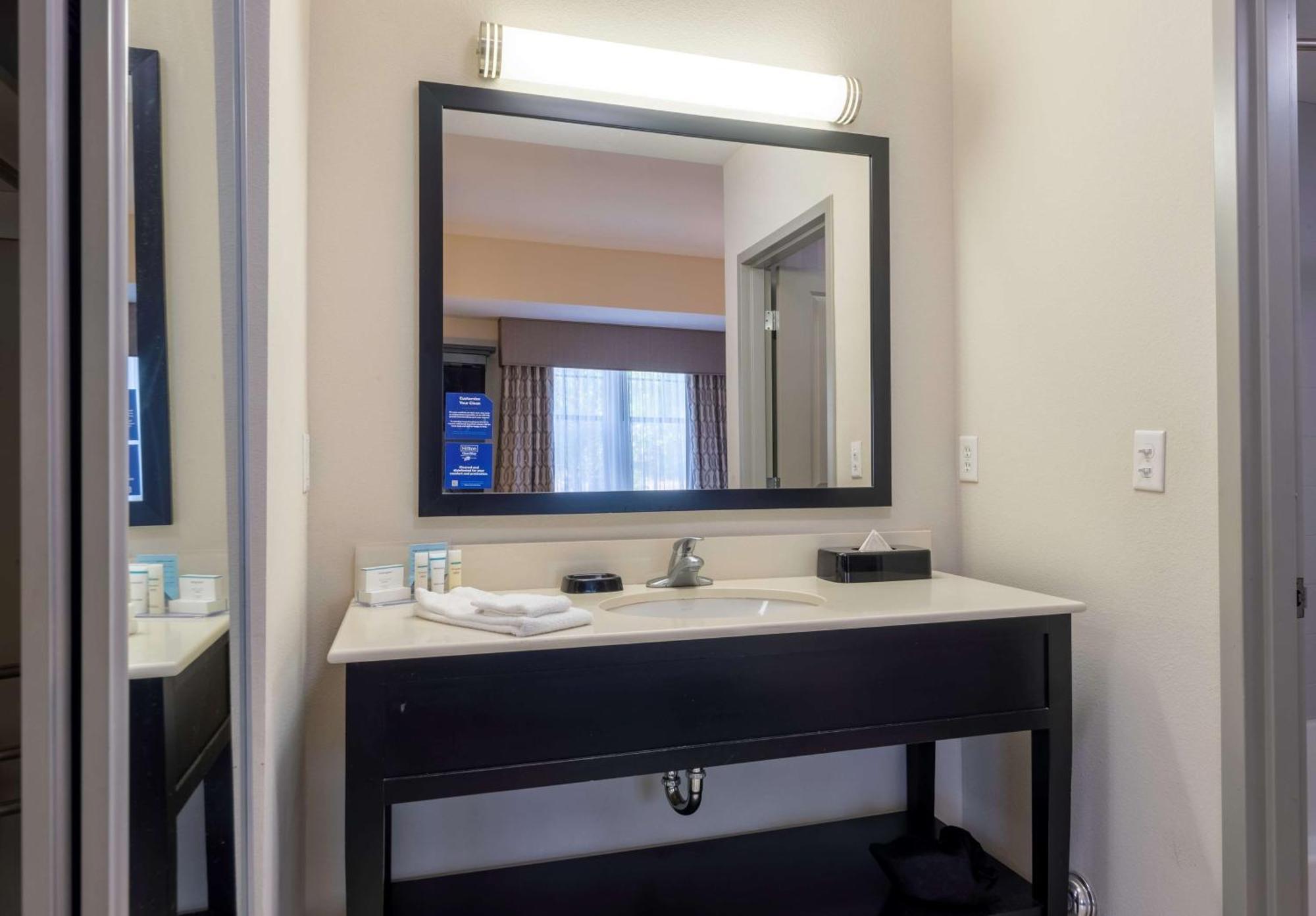 Hampton Inn & Suites Dupont Extérieur photo